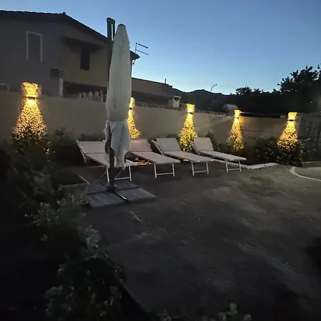 아파트 Casa Babila 100 Metres From The 10 Kilometres From Villasimius *